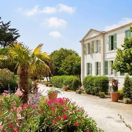 4 In The Heart Of St-martin With Swimming Pool And Parking