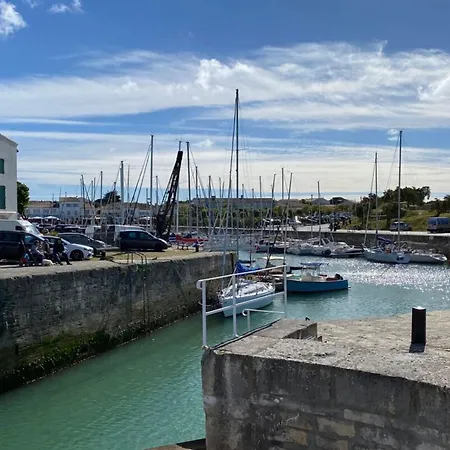 4 In The Heart Of St-martin With Swimming Pool And Parking