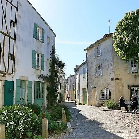 4 In The Heart Of St-martin With Swimming Pool And Parking Saint-Martin-de-Ré