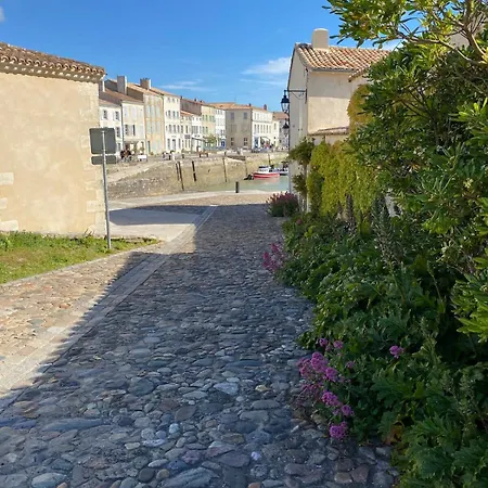 4 In The Heart Of St-martin With Swimming Pool And Parking